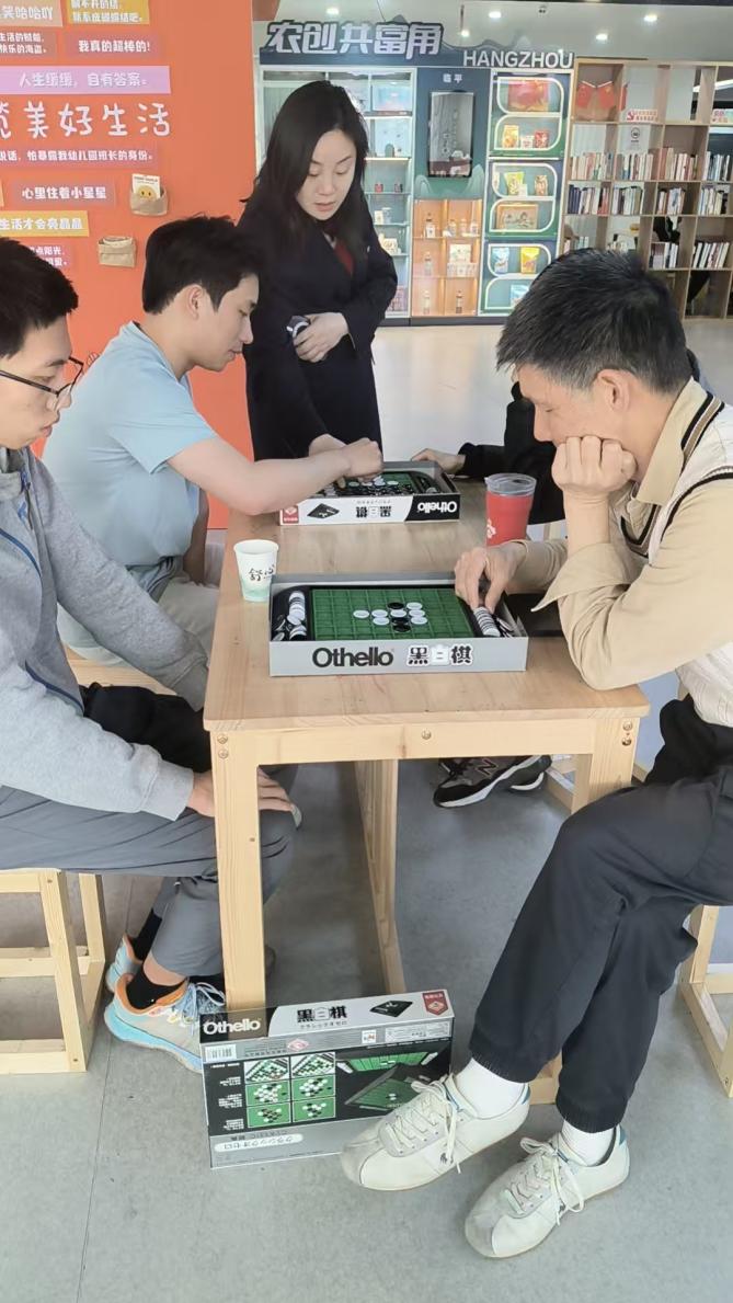 黑白棋落子笕桥：一座从兴趣启蒙到智力竞技的成长之桥